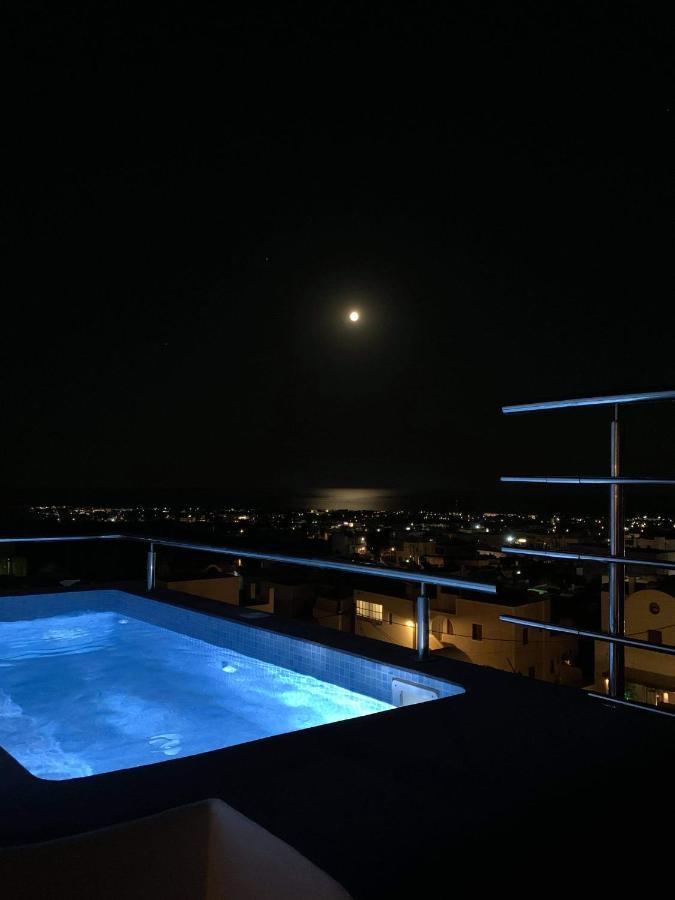 Lux House With Outdoor Jacuzzi And Sea View In Santorini Apartment Emporio  Exterior photo